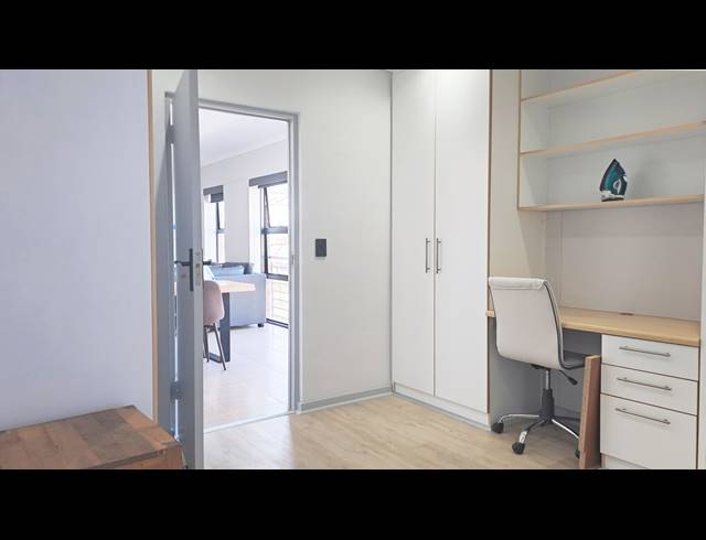 2 bed property to rent in OBSERVATORY